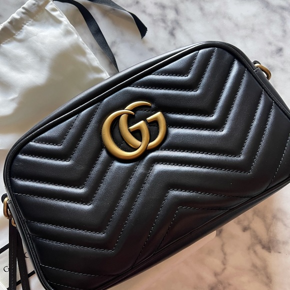 Authentic Gucci Marmont Matelasse Crossbody Bag - Picture 4 of 8